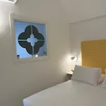 Дом отдыха Mana House2 *